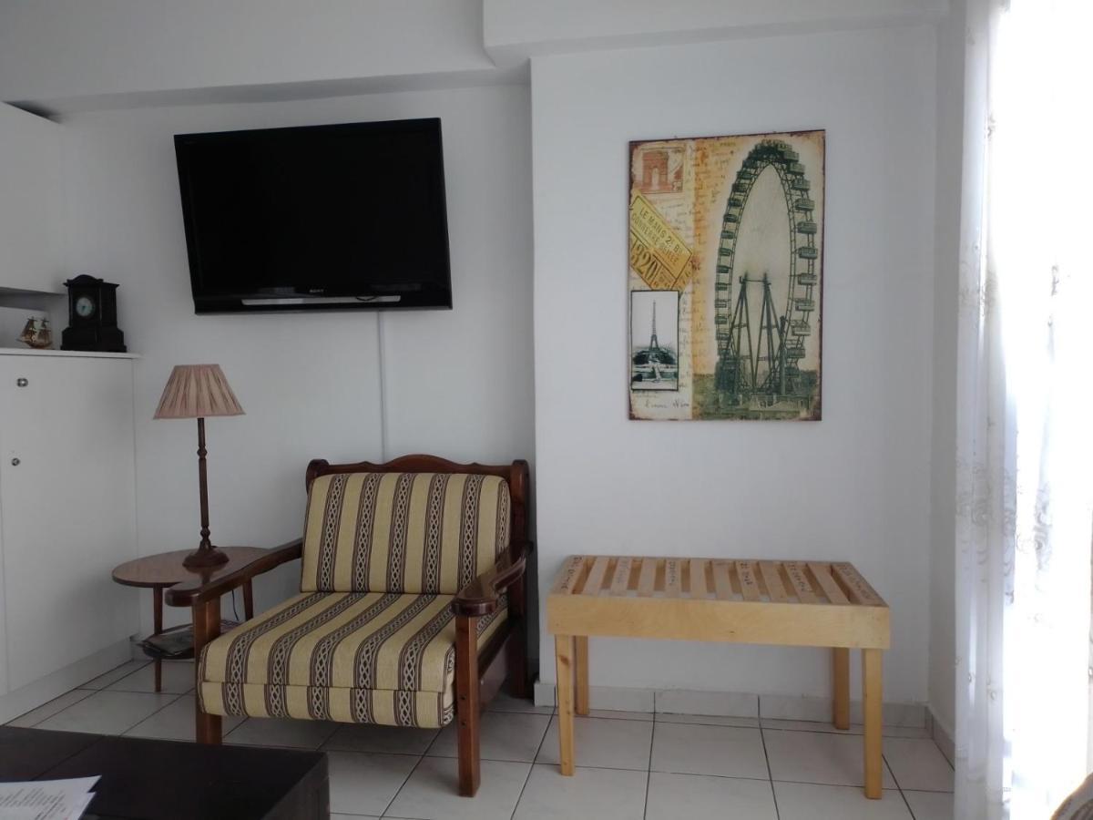 Suite Home Athènes Extérieur photo